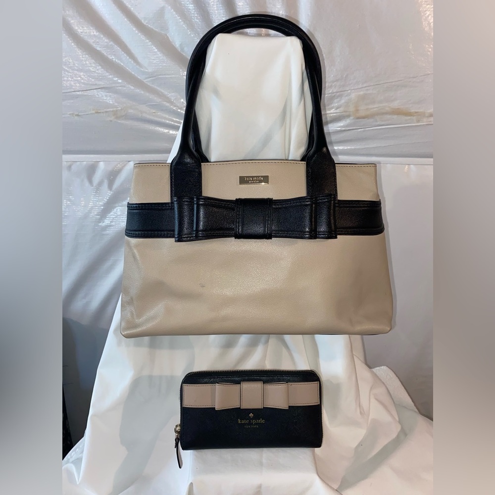 Authentic Kate Spade Handbag, Wallet and Dust Bag